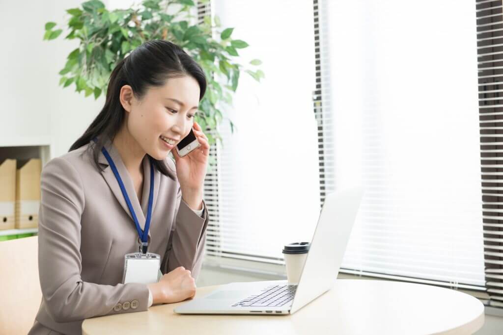 採用担当者必見 電話 メール別の応募者対応のコツとは Talentclip Times